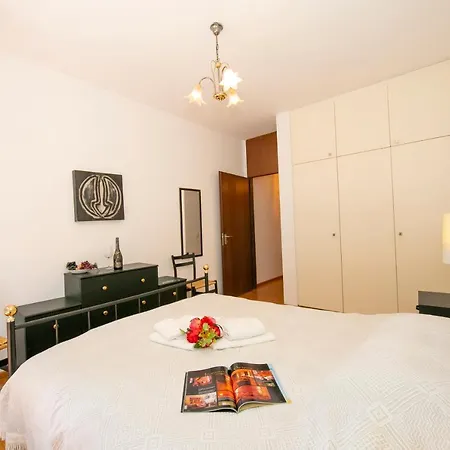 Appartamento Pool House - Happy *